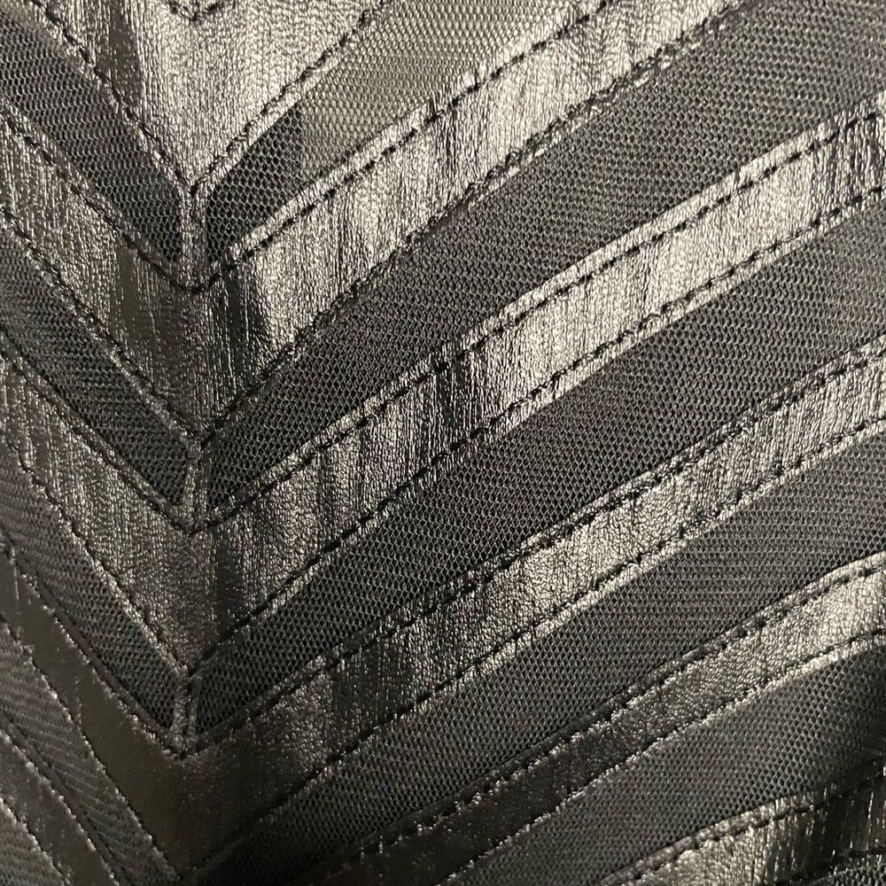 Guess Faux Leather Zebra Print Size 4 - Picture 5 of 13